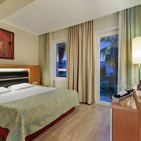 Resort Crystal Flora 5*