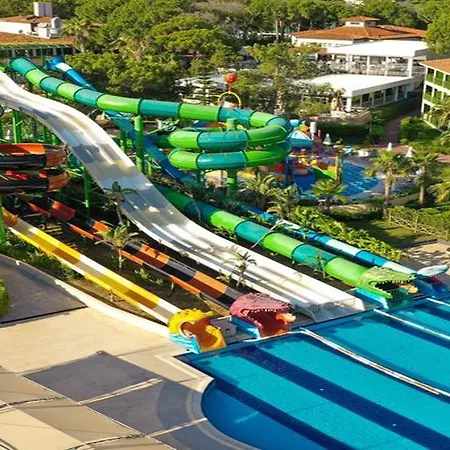 Crystal Flora Resort