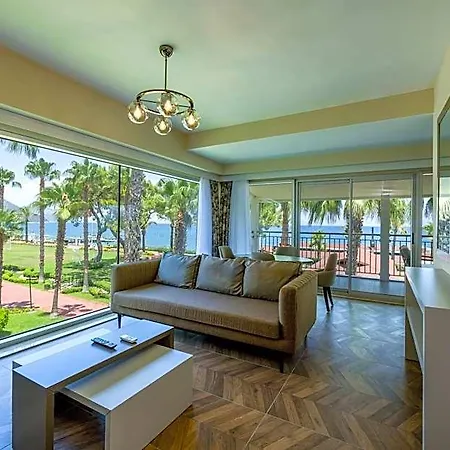 Crystal Flora Pearl Collection Resort