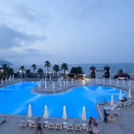 Crystal Flora Resort