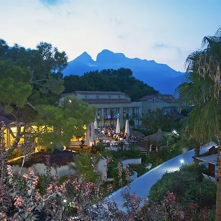 Crystal Flora Pearl Collection Resort