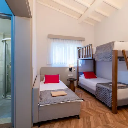 Crystal Flora Pearl Collection