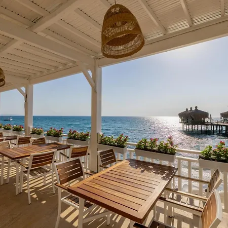 Crystal Flora Pearl Collection Resort Beldibi (Kemer)